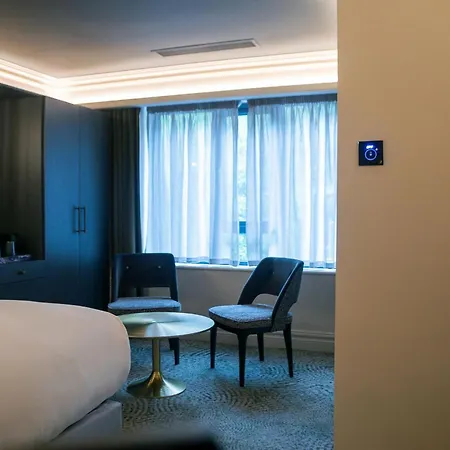 Randles Hotel