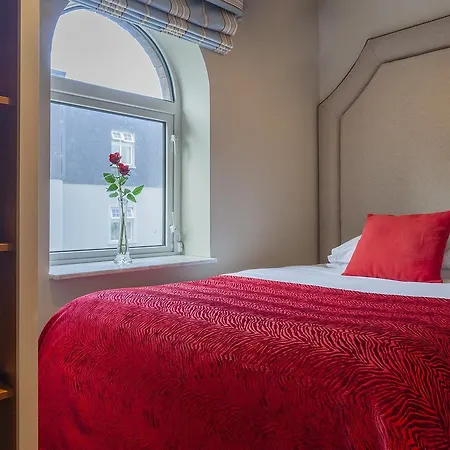Randles Hotel 4*