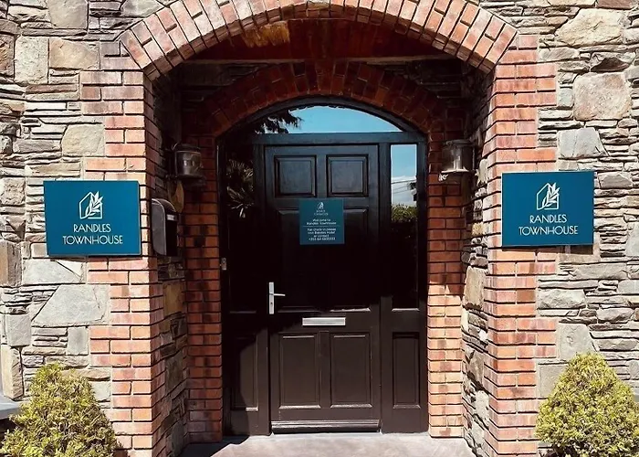 Randles Hotel 4*